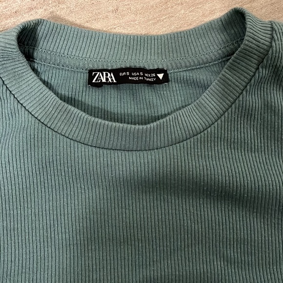 Zara Ribbed Crop Baby Tee - Picture 2 of 6